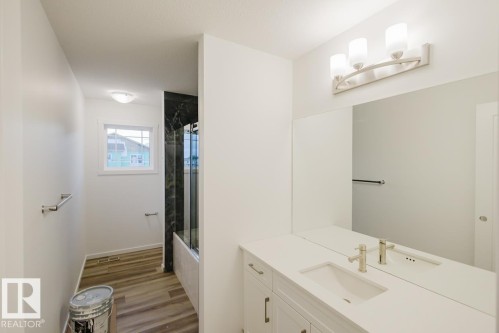 1607 206 Street, Edmonton, AB - Indoor Photo Showing Bathroom
