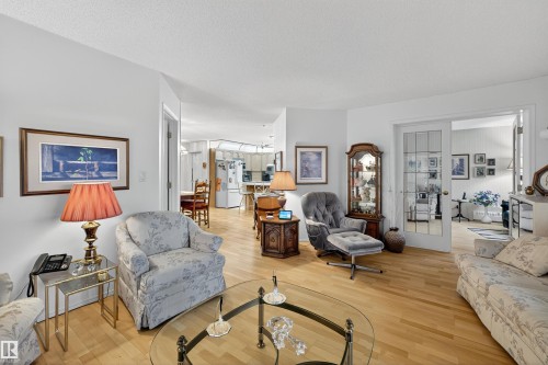 103 10935 21 Avenue, Edmonton, AB - Indoor Photo Showing Living Room