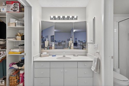 103 10935 21 Avenue, Edmonton, AB - Indoor Photo Showing Bathroom