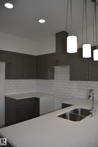 72 2710 66 Street, Edmonton, AB - Indoor Photo Showing Kitchen With Double Sink With Upgraded Kitchen