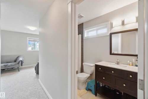 11438 97 Street, Edmonton, AB - Indoor Photo Showing Bathroom