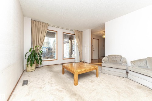 18408 55 Avenue, Edmonton, AB - Indoor