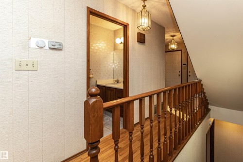 18408 55 Avenue, Edmonton, AB - Indoor Photo Showing Other Room