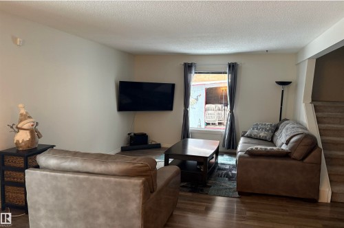 104 Greenfield Estates, St. Albert, AB - Indoor Photo Showing Living Room