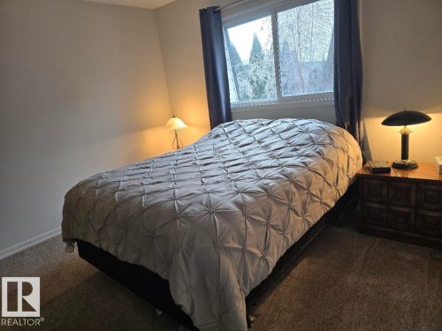 104 Greenfield Estates, St. Albert, AB - Indoor Photo Showing Bedroom