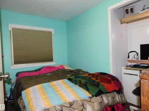 54118 Range Road 75, Rural Yellowhead, AB - Indoor Photo Showing Bedroom