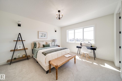 7027 177 Avenue, Edmonton, AB - Indoor Photo Showing Bedroom