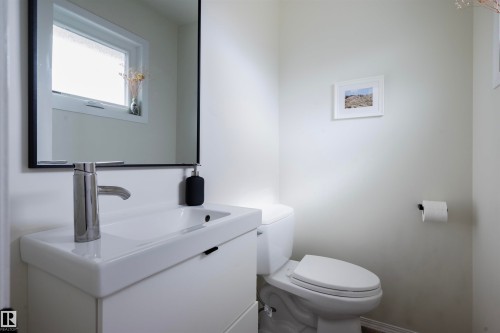 16508 114 Street, Edmonton, AB - Indoor Photo Showing Bathroom