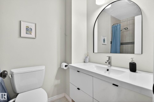 16508 114 Street, Edmonton, AB - Indoor Photo Showing Bathroom