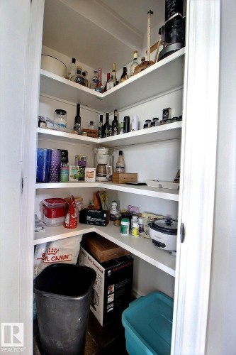 6 8005 144 Avenue, Edmonton, AB - Indoor With Storage