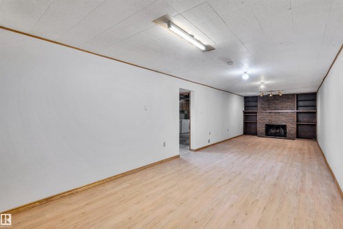 11231 41 Avenue Nw, Edmonton, AB - Indoor With Fireplace