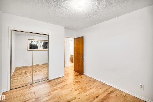 11231 41 Avenue Nw, Edmonton, AB - Indoor Photo Showing Other Room