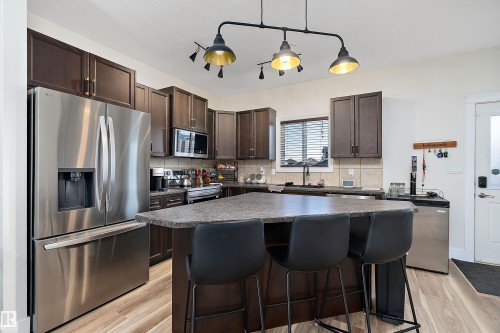 341 Southfork Drive, Leduc, AB - Indoor Photo Showing Kitchen