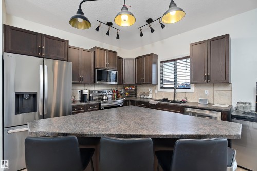 341 Southfork Drive, Leduc, AB - Indoor Photo Showing Kitchen With Upgraded Kitchen
