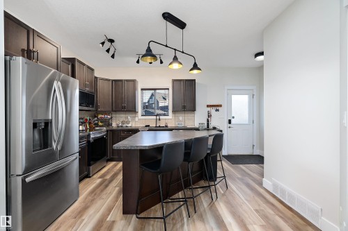 341 Southfork Drive, Leduc, AB - Indoor Photo Showing Kitchen