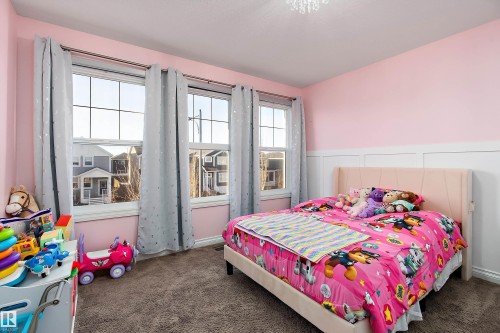 341 Southfork Drive, Leduc, AB - Indoor Photo Showing Bedroom