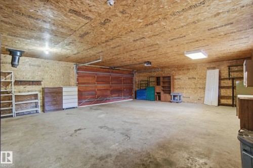 4902 63 Street, Rural Lac Ste. Anne County, AB - Indoor Photo Showing Garage