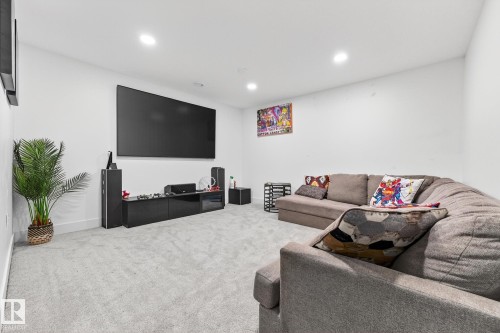 1803 Dumont Crescent, Edmonton, AB - Indoor