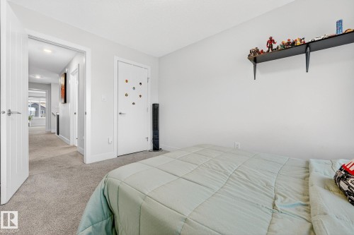 1803 Dumont Crescent, Edmonton, AB - Indoor Photo Showing Bedroom