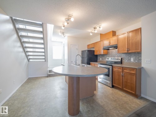 127 2051 Towne Centre Boulevard, Edmonton, AB - Indoor Photo Showing Kitchen With Double Sink