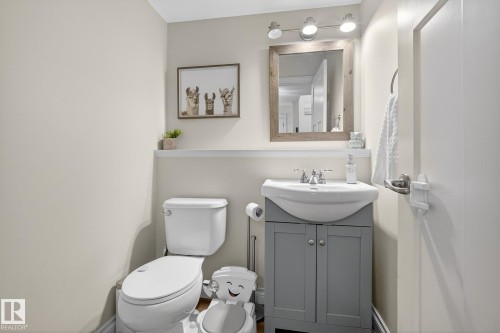 64 Hamilton Court, Spruce Grove, AB - Indoor Photo Showing Bathroom