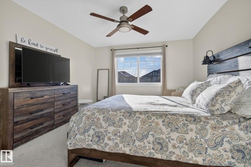 64 Hamilton Court, Spruce Grove, AB - Indoor Photo Showing Bedroom