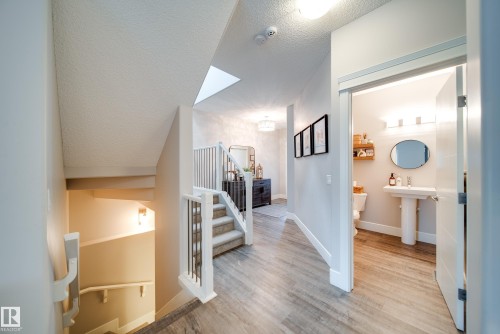 4373 Crabapple Crescent, Edmonton, AB - Indoor Photo Showing Other Room