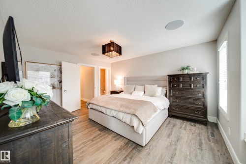 4373 Crabapple Crescent, Edmonton, AB - Indoor Photo Showing Bedroom