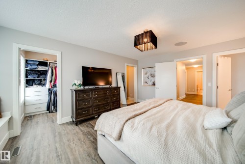 4373 Crabapple Crescent, Edmonton, AB - Indoor Photo Showing Bedroom