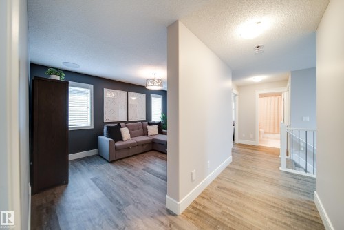 4373 Crabapple Crescent, Edmonton, AB - Indoor Photo Showing Other Room