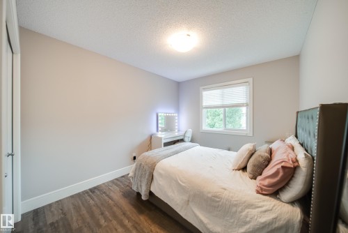 4373 Crabapple Crescent, Edmonton, AB - Indoor Photo Showing Bedroom