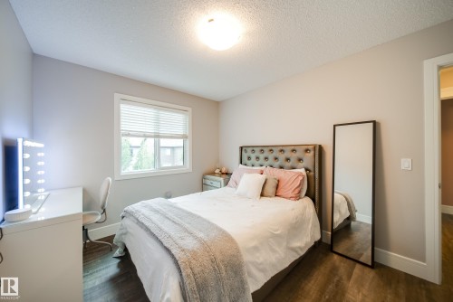 4373 Crabapple Crescent, Edmonton, AB - Indoor Photo Showing Bedroom