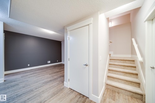 4373 Crabapple Crescent, Edmonton, AB - Indoor Photo Showing Other Room