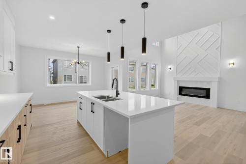 3306 Chickadee Drive, Edmonton, AB - Indoor Photo Showing Kitchen With Double Sink With Upgraded Kitchen
