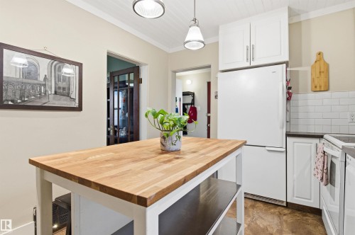 11636 92 Street, Edmonton, AB - Indoor