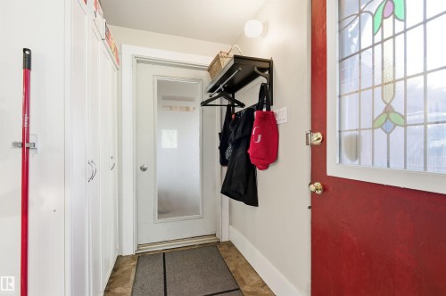 11636 92 Street, Edmonton, AB - Indoor Photo Showing Other Room