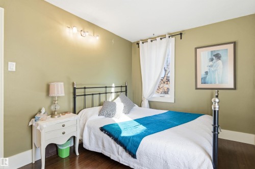 11636 92 Street, Edmonton, AB - Indoor Photo Showing Bedroom