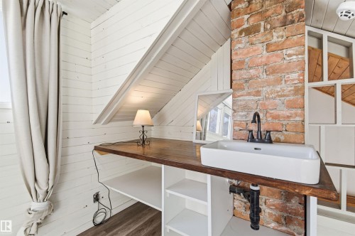 11636 92 Street, Edmonton, AB - Indoor Photo Showing Other Room