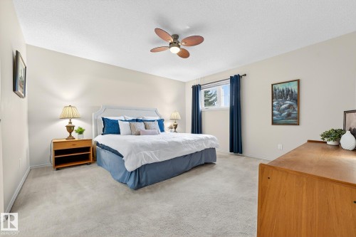 154 Oeming Road, Edmonton, AB - Indoor Photo Showing Bedroom