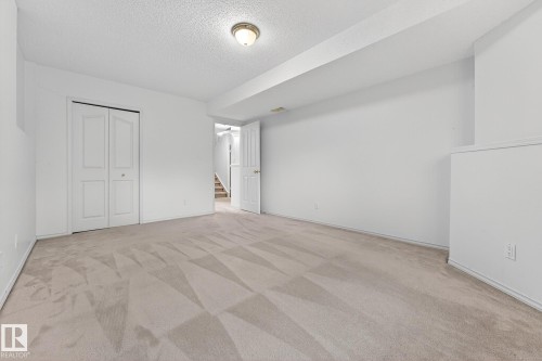 154 Oeming Road, Edmonton, AB - Indoor Photo Showing Other Room