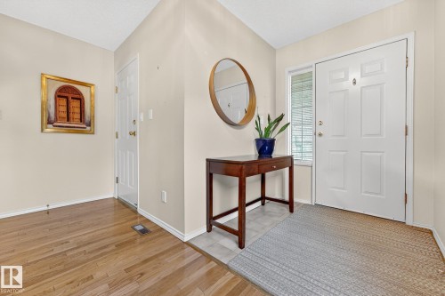 154 Oeming Road, Edmonton, AB - Indoor Photo Showing Other Room