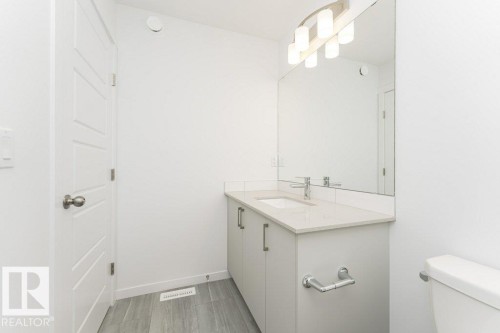 2361 Egret Way, Edmonton, AB - Indoor Photo Showing Bathroom