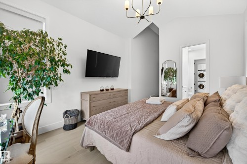 14 Jane Point(E), St. Albert, AB - Indoor Photo Showing Bedroom