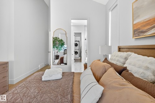 14 Jane Point(E), St. Albert, AB - Indoor