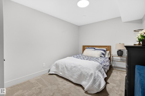 14 Jane Point(E), St. Albert, AB - Indoor Photo Showing Bedroom