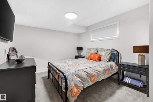 14 Jane Point(E), St. Albert, AB - Indoor Photo Showing Bedroom
