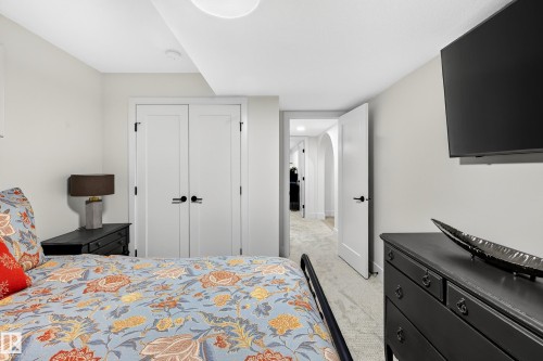 14 Jane Point(E), St. Albert, AB - Indoor Photo Showing Bedroom