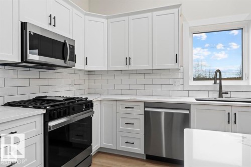 1436 Wildrye Crescent, Cold Lake, AB - Indoor Photo Showing Kitchen With Upgraded Kitchen