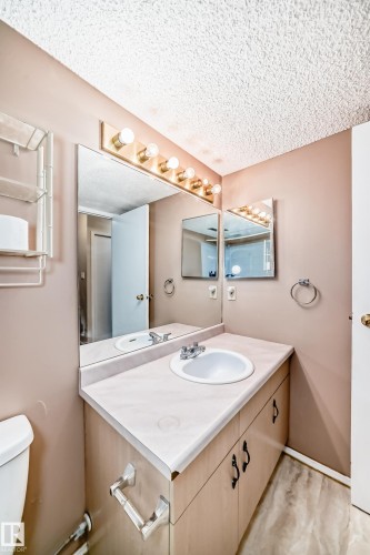 1865 Mill Woods Road E, Edmonton, AB - Indoor Photo Showing Bathroom