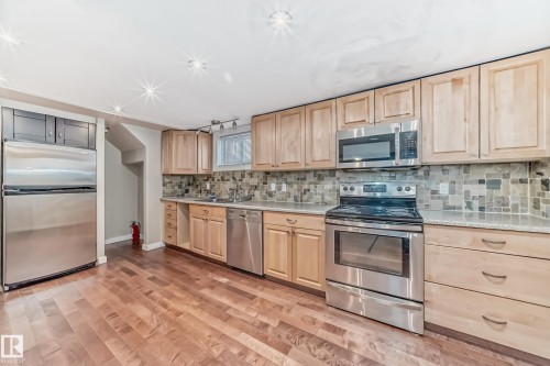 7539 76 Avenue, Edmonton, AB - Indoor Photo Showing Kitchen With Stainless Steel Kitchen